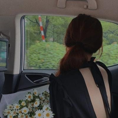 豪门千金被曝直播带货翻车，连日来慈善晚宴画面流出